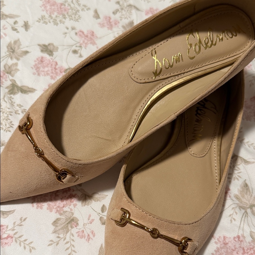 Sam Edelman Women's Beige Flats with Gold Accent